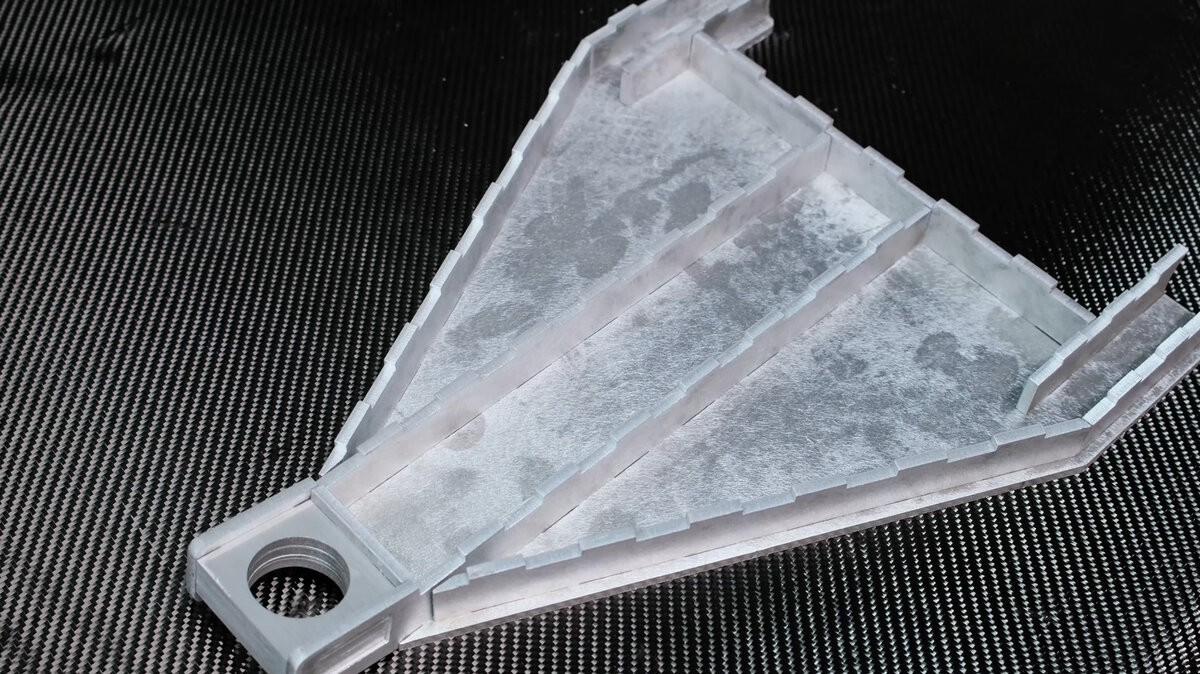 Рычаг подвески для электроквадроцикла