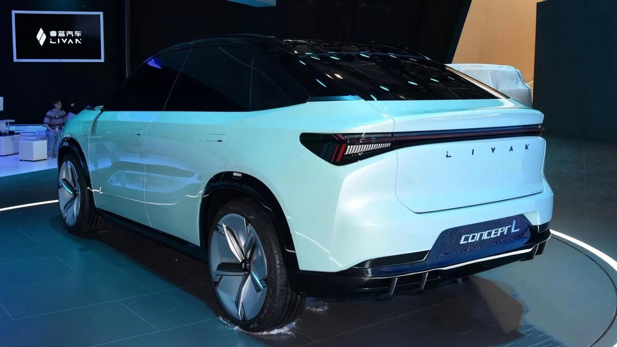 Geely электрокар 2022