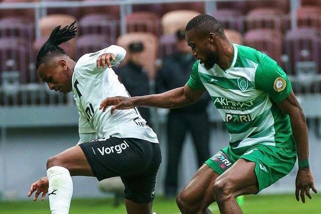 Йорди Рейна против Мохамеда Конате