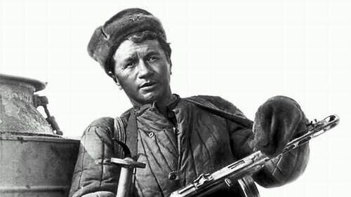    Кадр из фильма "Аты-баты, шли солдаты…"© Фото : Кадр из фильма "Аты-баты, шли солдаты…"