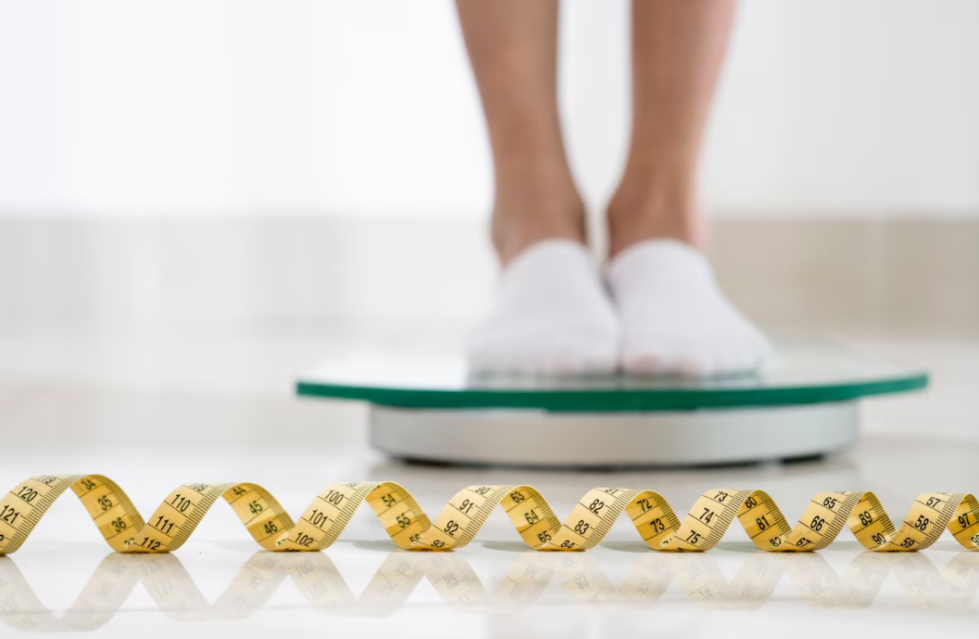 https://img.freepik.com/free-photo/close-up-legs-on-weight-machine_23-2149177672.jpg?w=1060&t=st=1683712950~exp=1683713550~hmac=b501f5bfb608e2c39ddbc47b470289c0effbac51e88eb069c5361baa582c6299