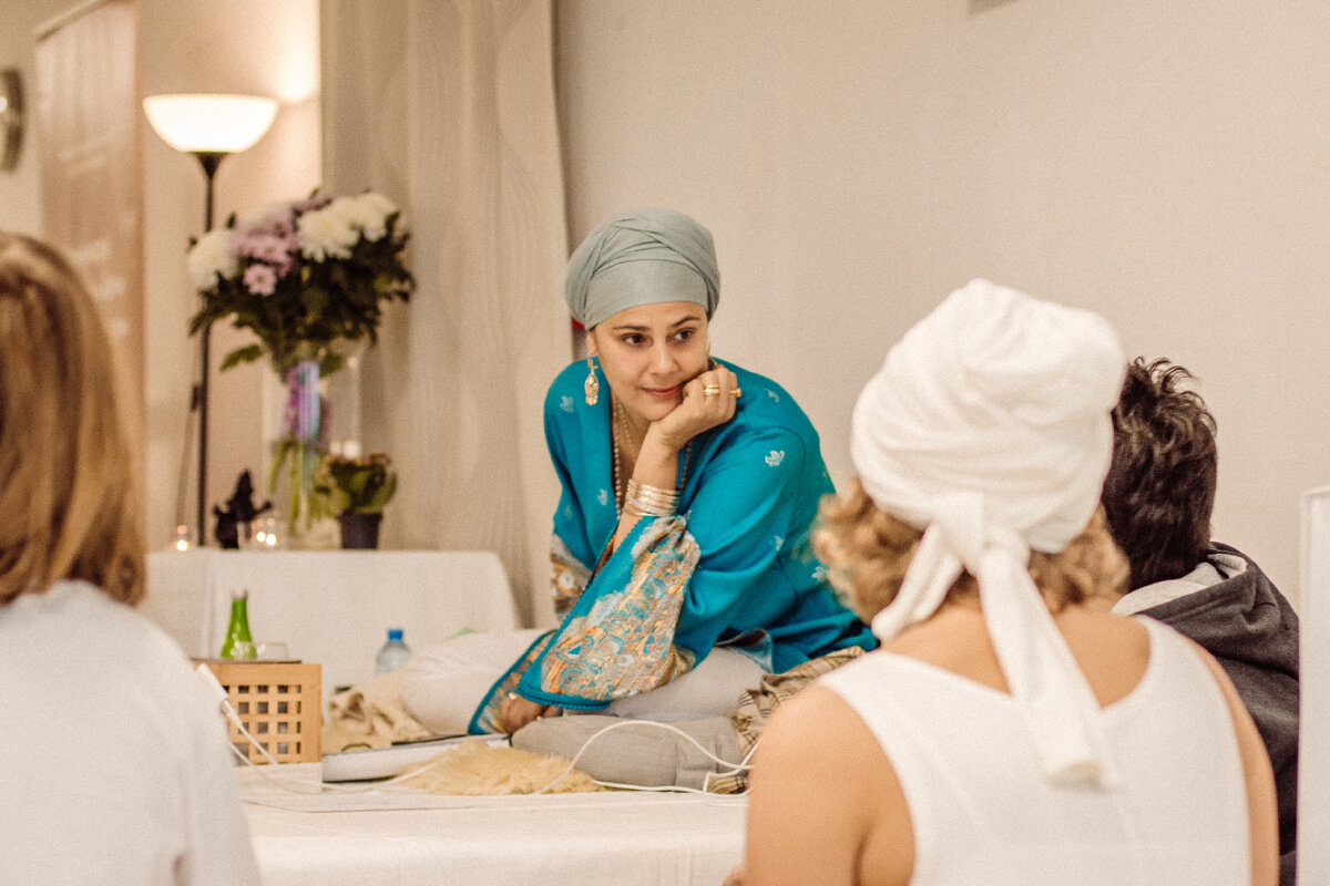                                                                  Хари Нам Каур