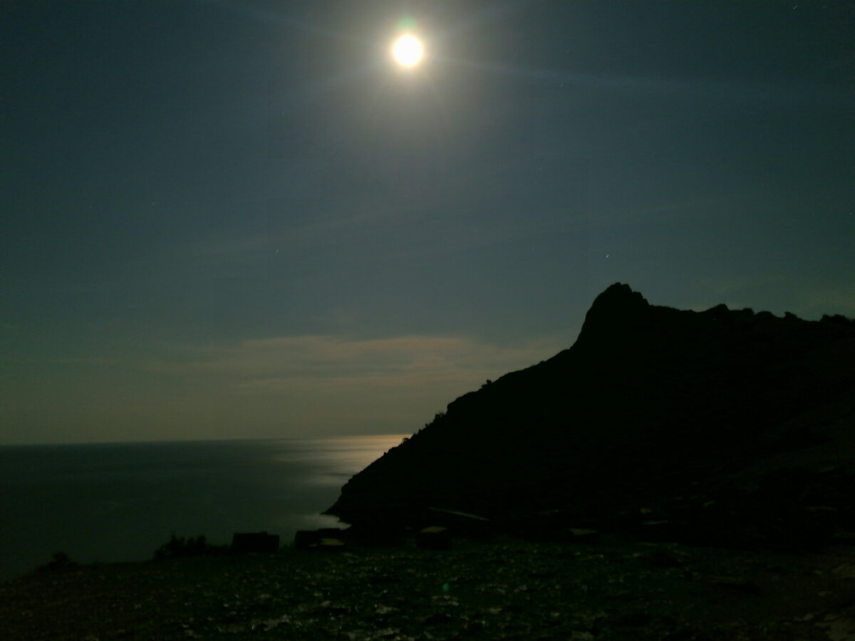 Полнолуние на мысе Капчик (личный архив)