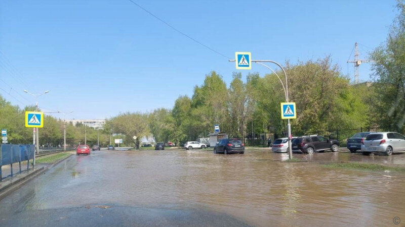     Прорыв водопровода. Barnaul 22