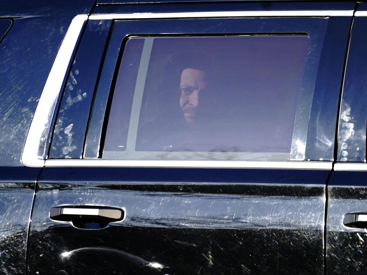    Президент Украины Владимир Зеленский перед встречей с президентом США Джо Байденом в Вашингтоне© AP Photo / Carolyn Kaster