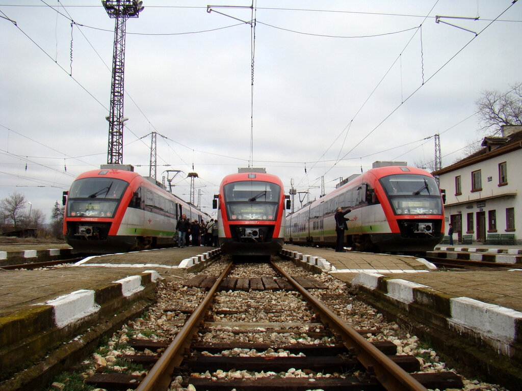 Электропоезда Siemens Desiro на сети национального перевозчика БДЖ. Источник: stroitelstvoimoti.com