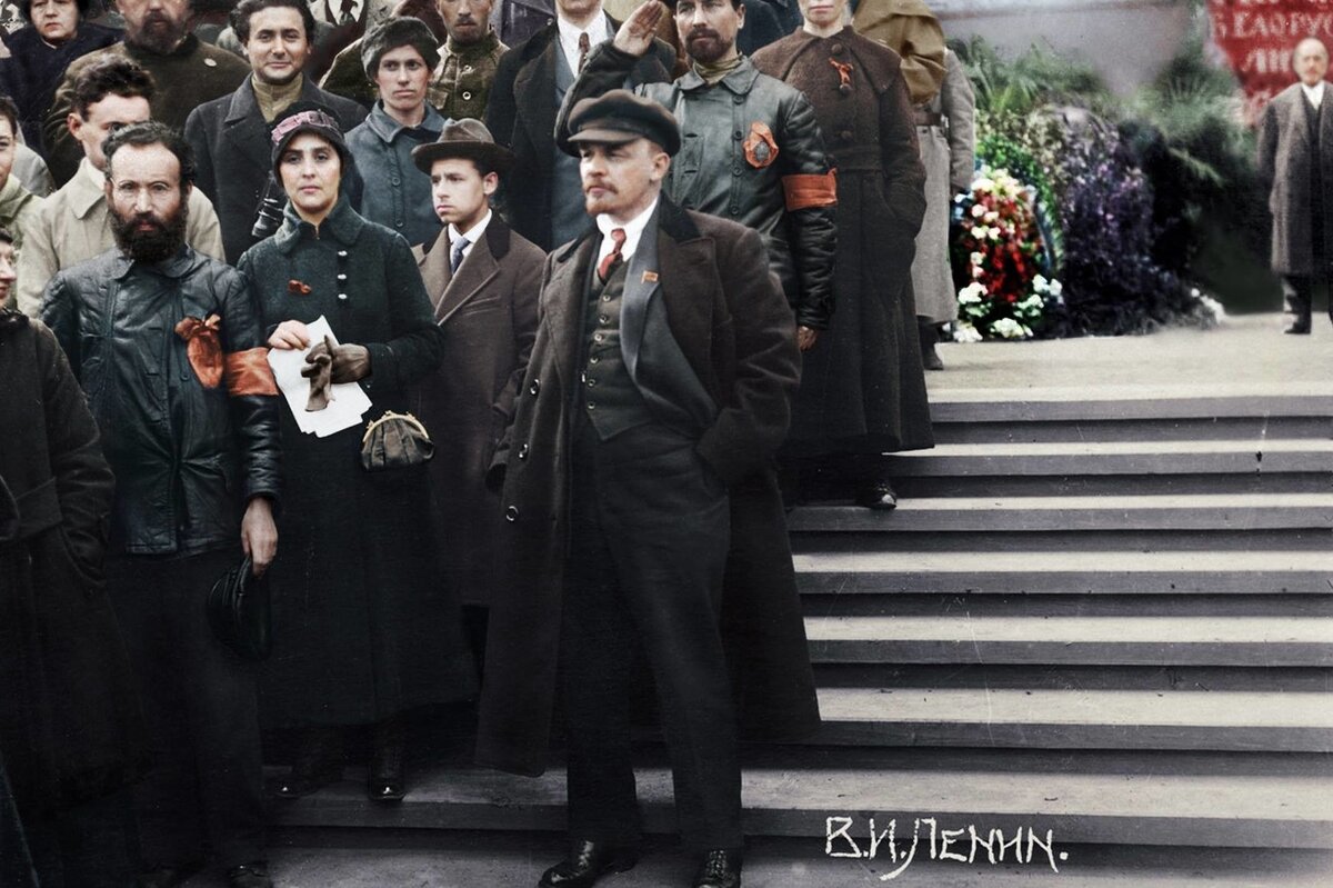 В.Ленин на параде войск Всеобуча