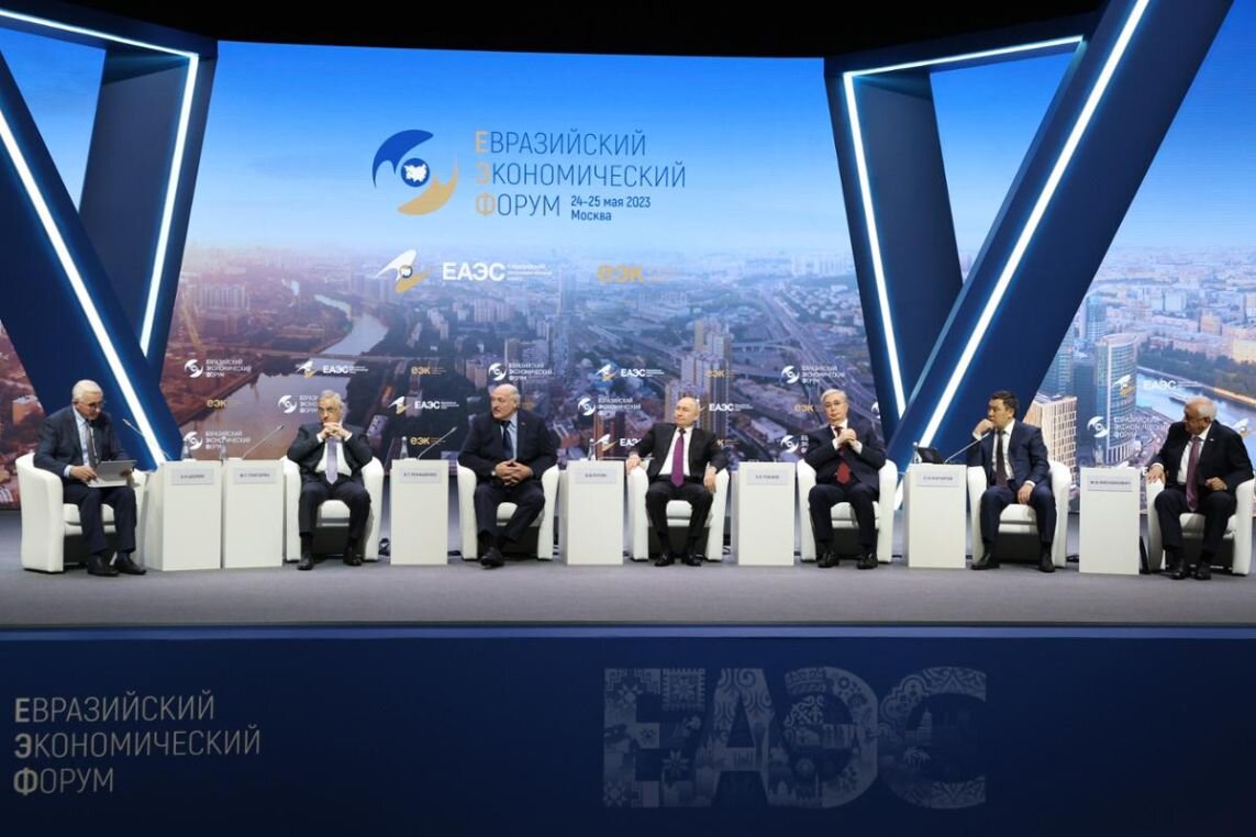 Фото: kremlin.ru, forum.eaeunion.org