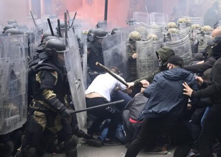    Эксперт: конфликт в Косово разжигают США, чтобы повлиять на отношения России и Сербии