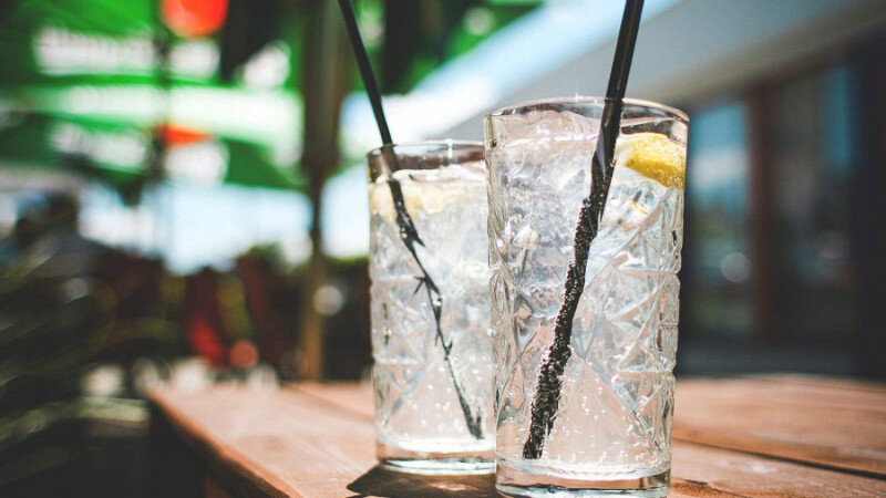     Лето. Жара. Коктейль. СС0