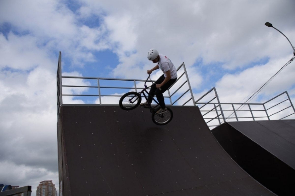    Крупнейший на ДВ скейт-парк открыли в Хабаровске