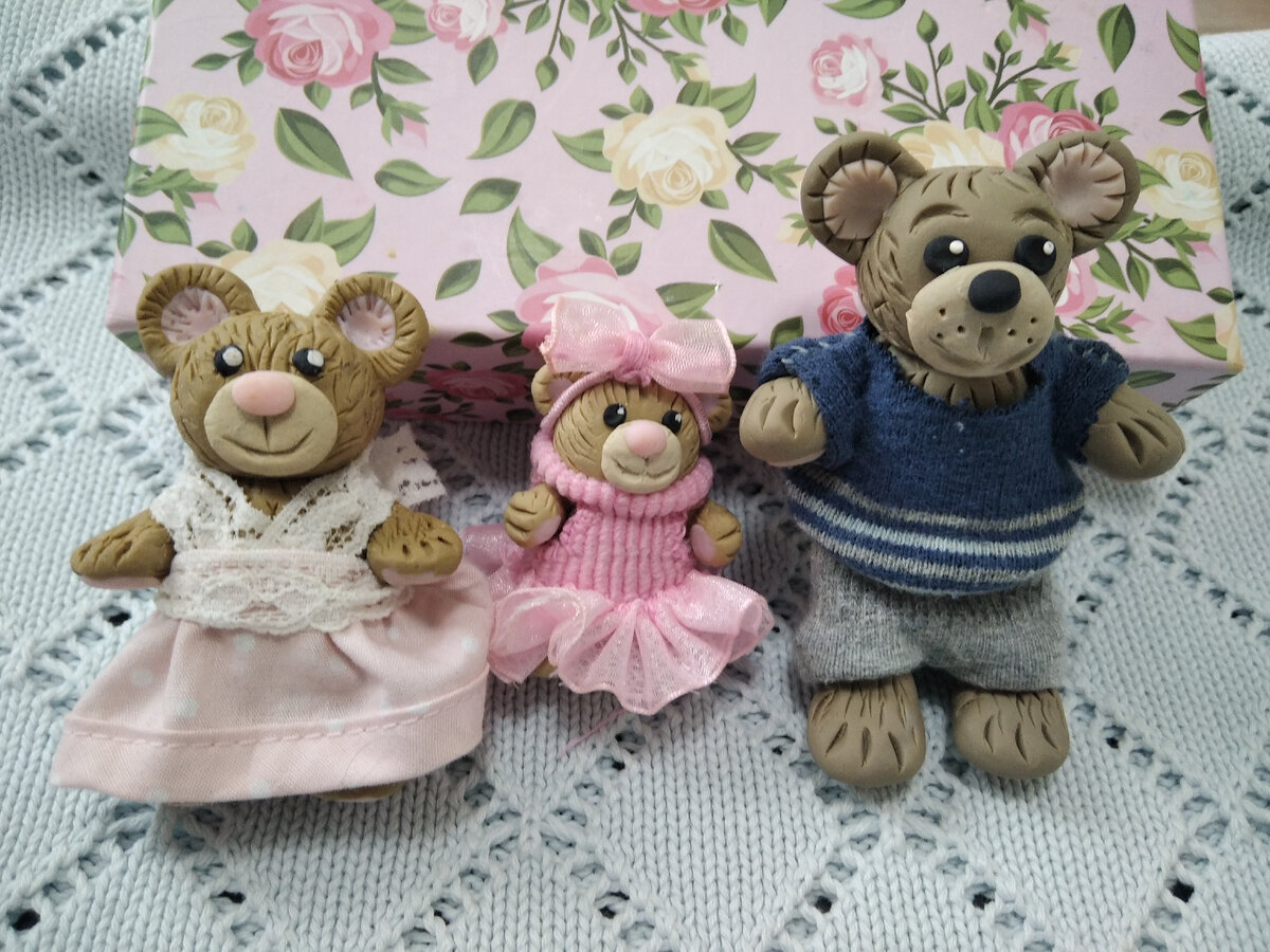 Одежду шить на них было неудобно. А ещё неудобнее ее надевать. 