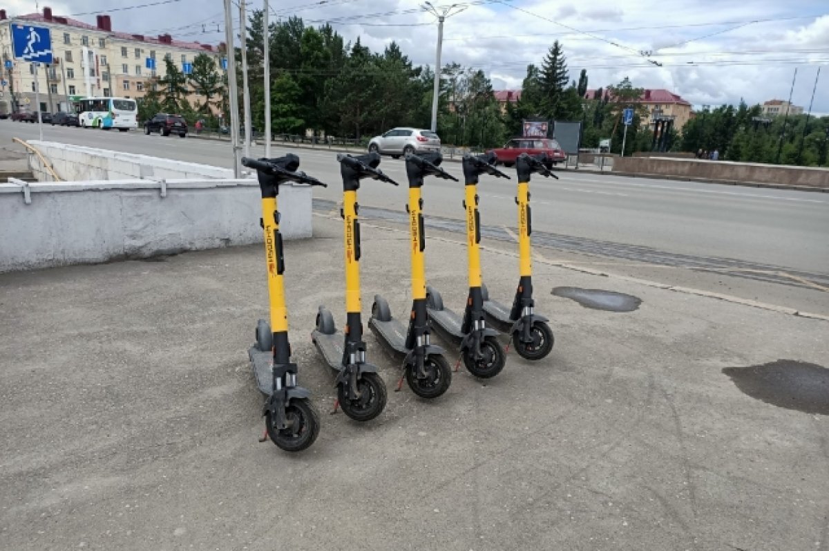    В Омске утвердили схему размещения мест парковки для самокатов