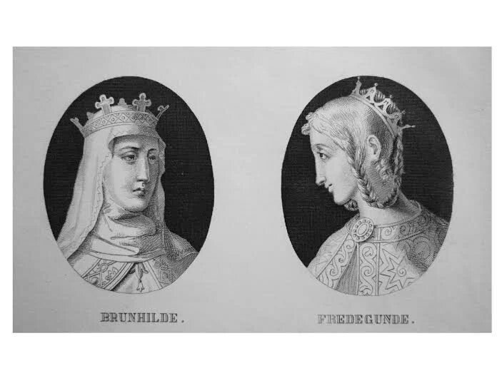  Две "воительницы", "Закованная в броню" и "Мирная". Открытый источник.