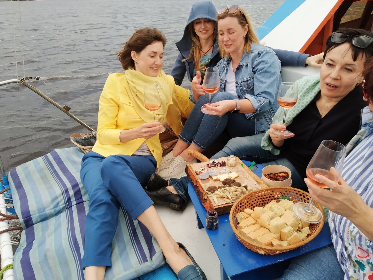 Дегустация сыра и вина для медицинских работников