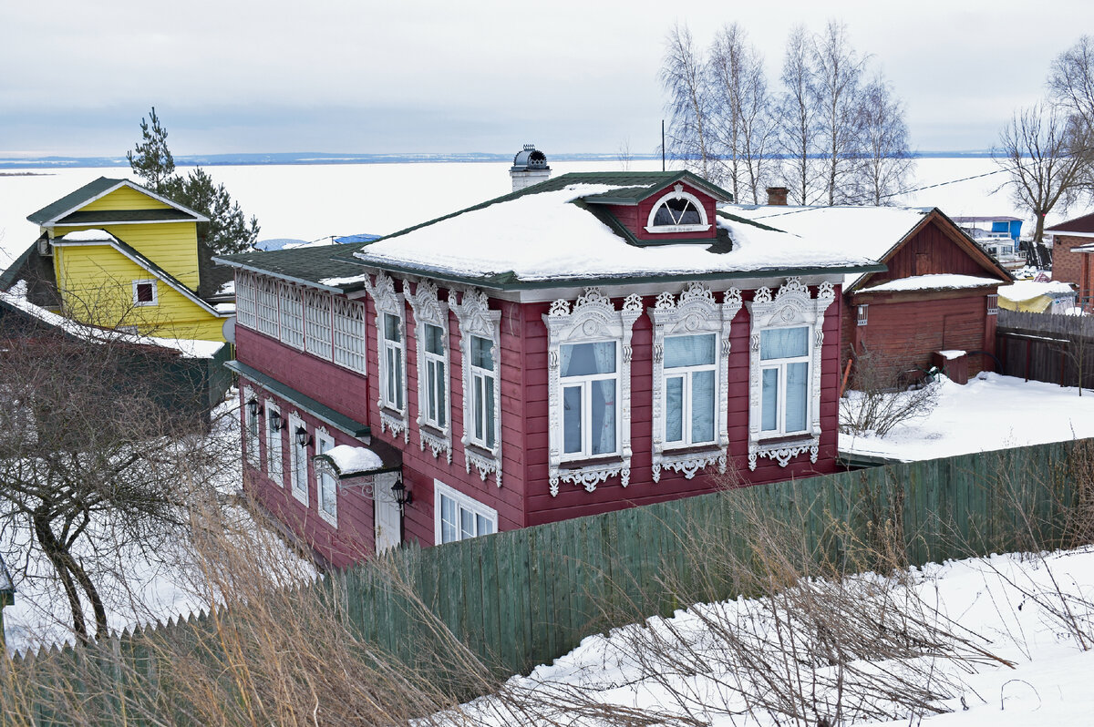 Милая частная малоэтажная застройка Ростова в русском стиле