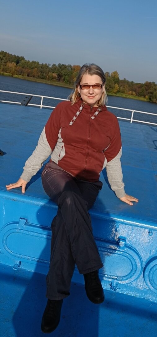 Зипка. На молнии и с капюшоном 