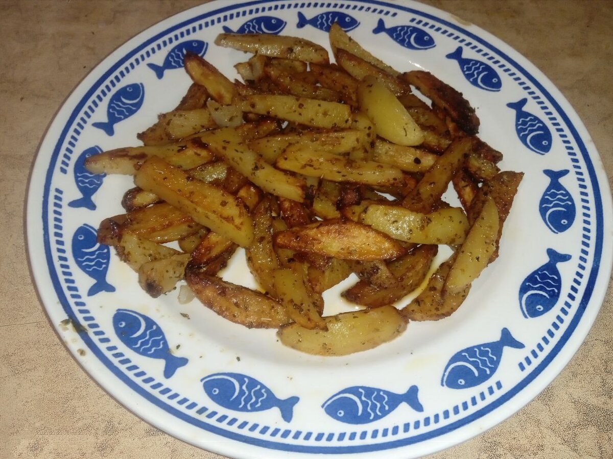 Быстрый рецепт хрустящей картошки фри в духовке