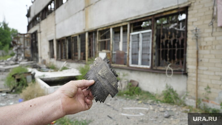    Была повреждена кровля коровников, отметил Александр Богомаз