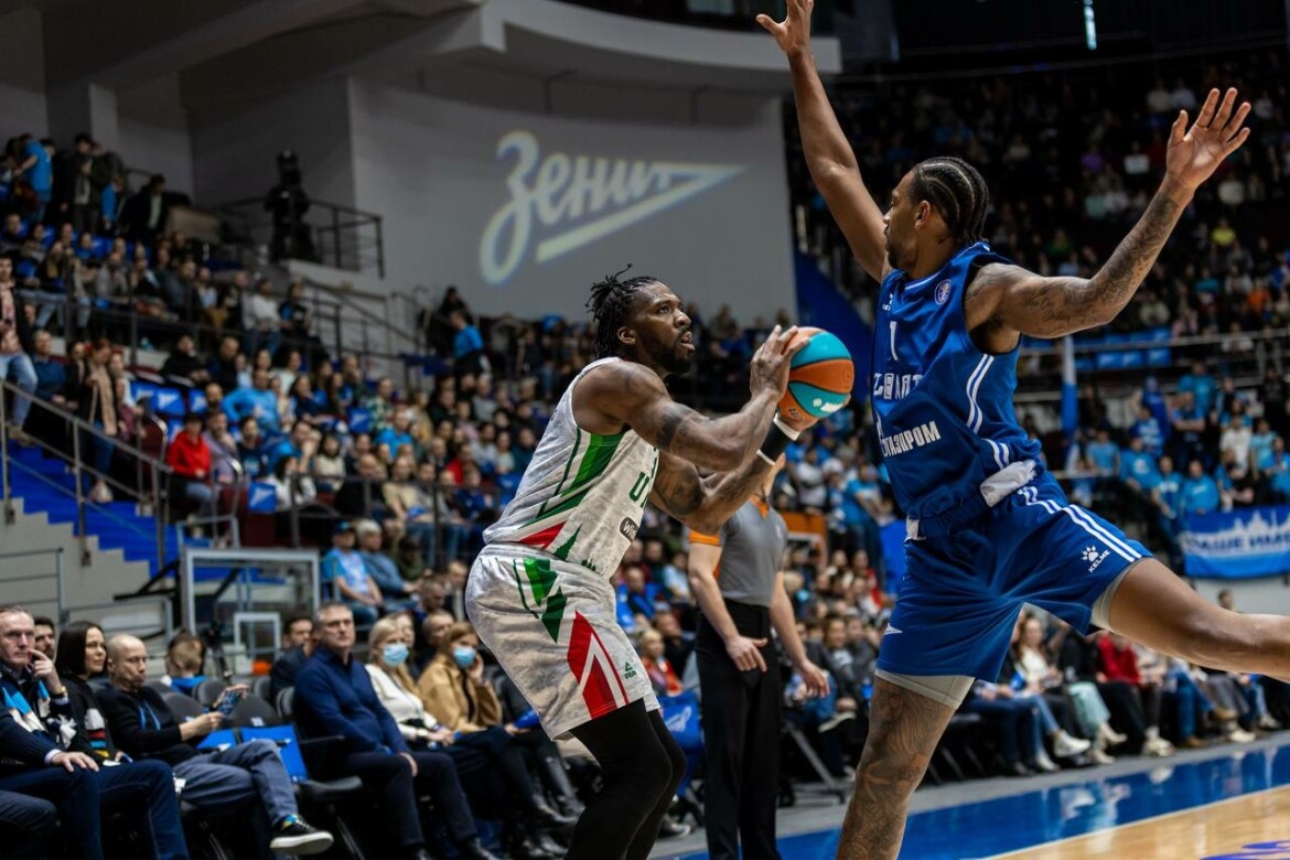 ​Начали за здравие, закончили за упокой. Лучше и не охарактеризовать ход вчерашнего матча у УНИКСа с «Зенитом».Фото: unics.ru
