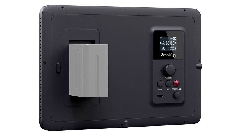 Задняя часть лампы SmallRig P200. Аккумулятор выделен серым, символизируя таким образом факт его отсутствия в комплекте