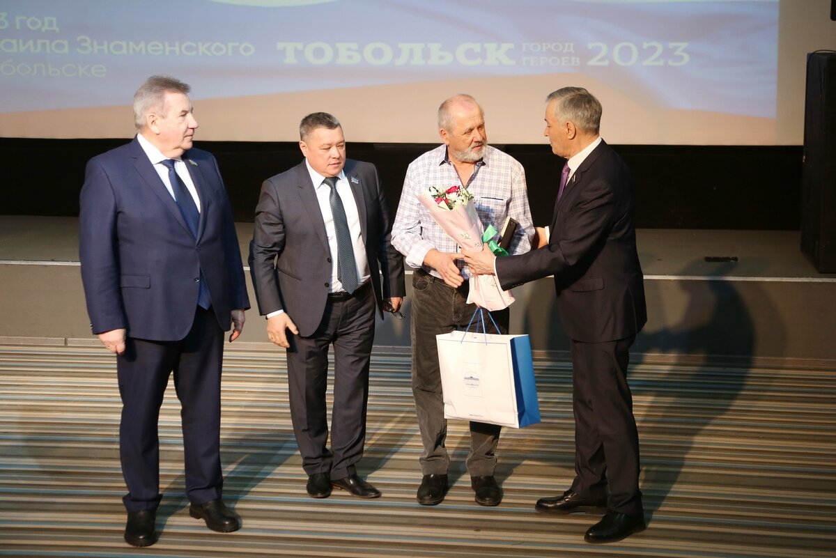    Законодатели Тюменской области, Югры и Ямала обсудили вопросы развития экономики, семейного туризма и креативных индустрий