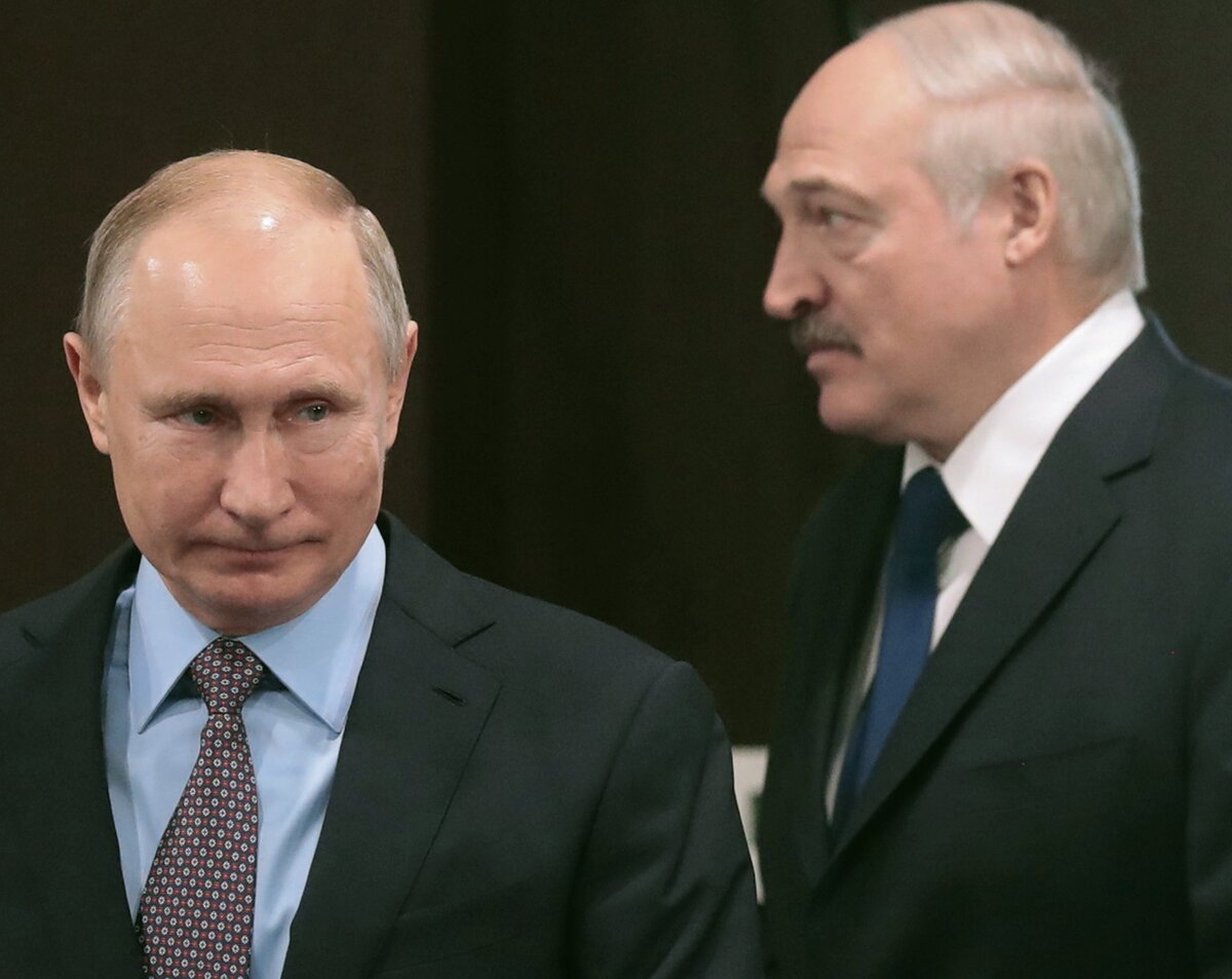 Из открытых источников в интернете. Президент РФ В Путин и президент Белоруссии А.Лукашенко.