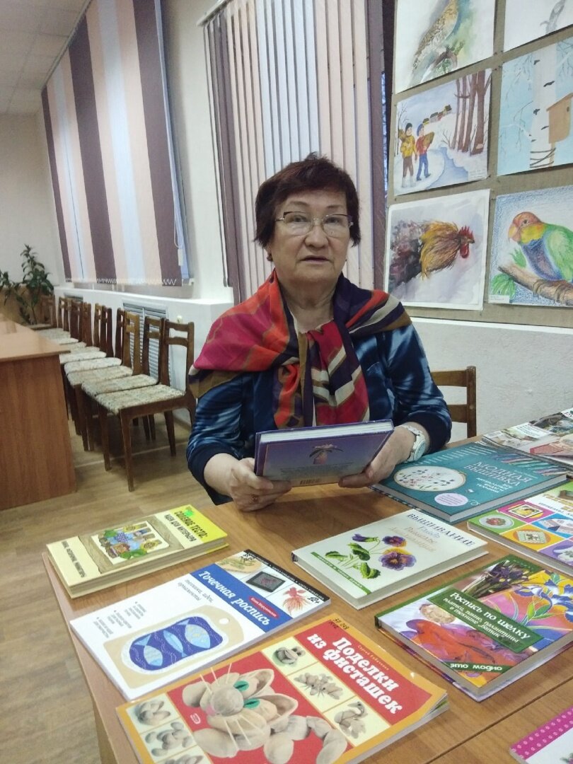 В любимой библиотеке.