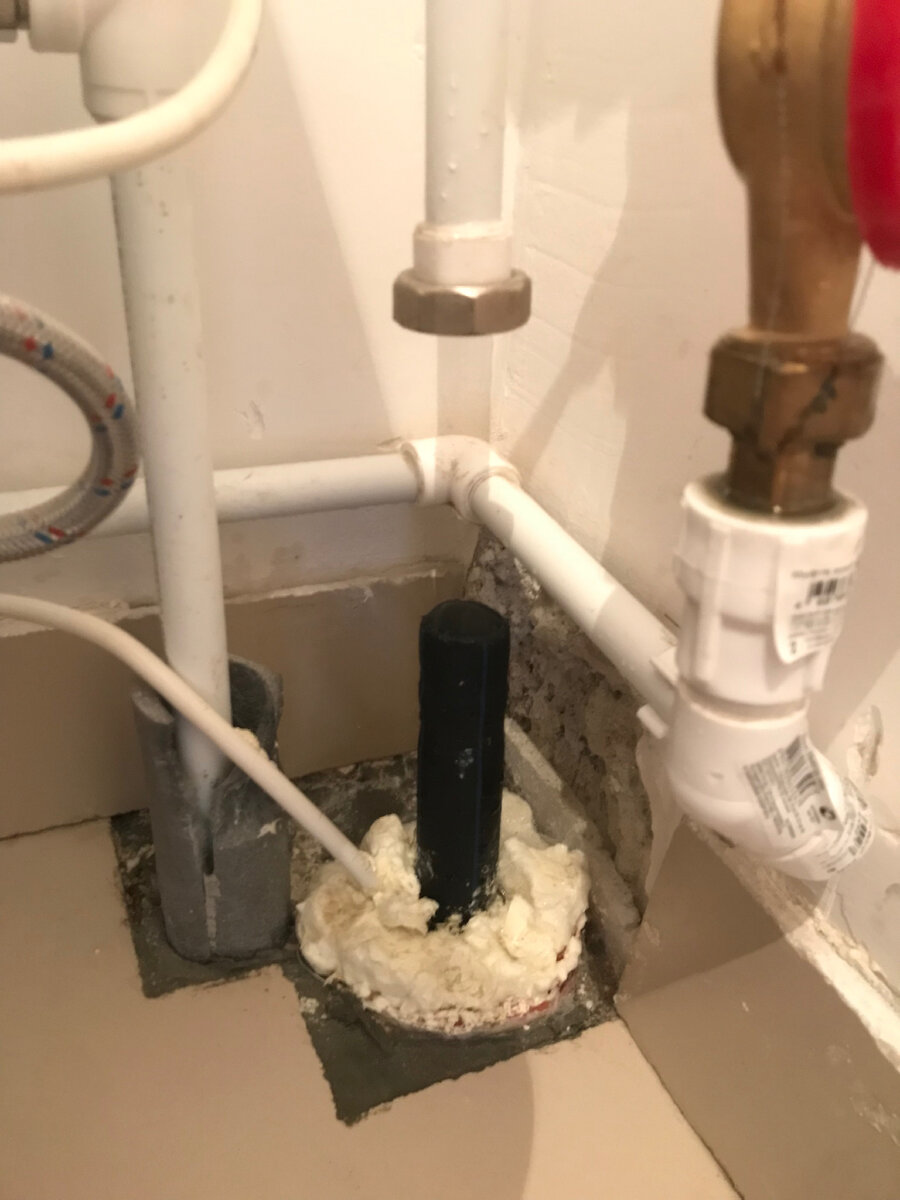 Вводная труба с уже снятым краном и муфтой