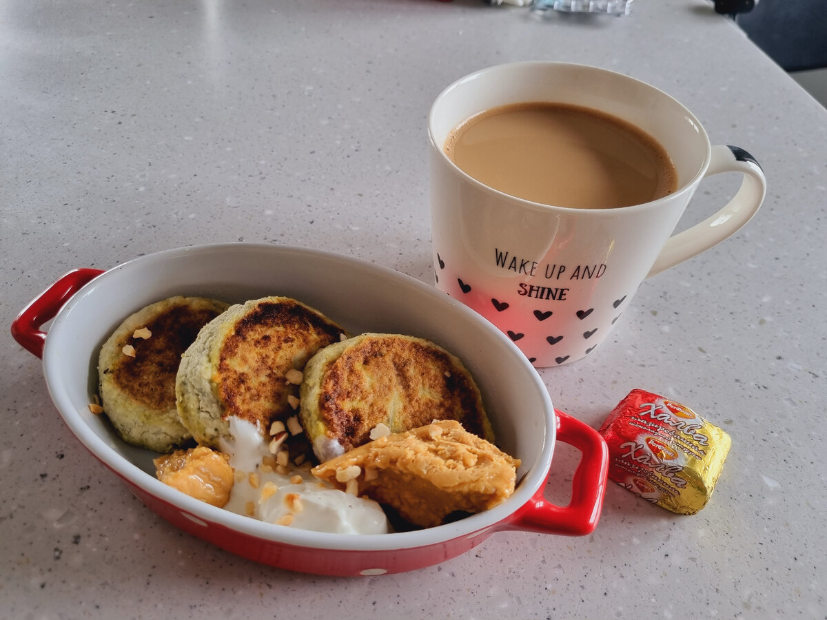 Завтрак. Шпинатные творожники - очень необычная интерпретация сырников.