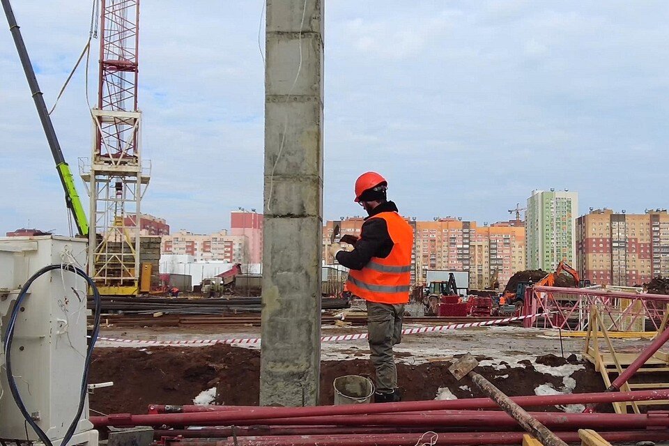     Госпиталь в Дашково-Песочне планируют сдать осенью 2023 года.