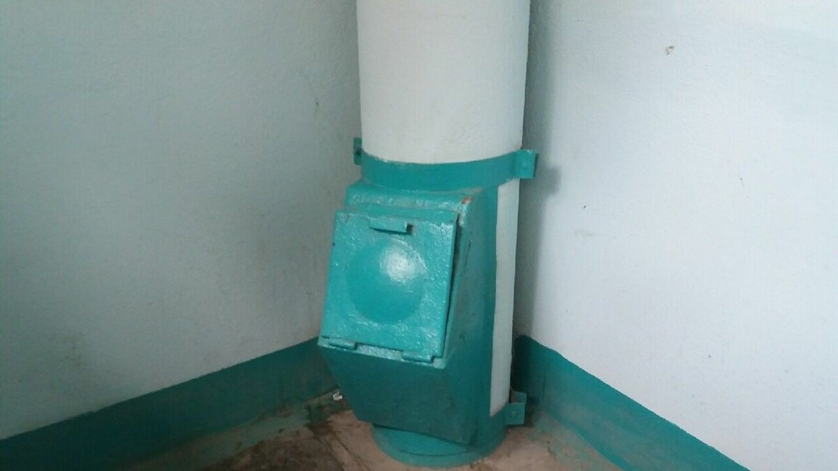     В России планируют отказаться от мусоропроводов в многоквартирных домах. Глава татарстанского Центра общественного контроля в сфере ЖКХ Михаил Застела прокомментировал Inkazan данную инициативу.