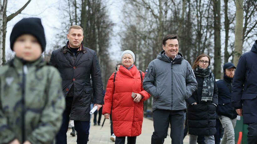    Губернатор Подмосковья Андрей Воробьев в ходе встречи с жителями Подмосковья в Долгопрудном ©Константин Семенец Пресс-служба Губернатора и Правительства Московской области