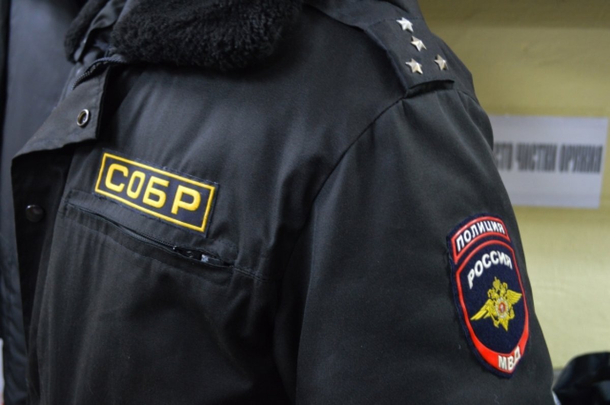    Александр Моор поздравил тюменский СОБР с 30-летием