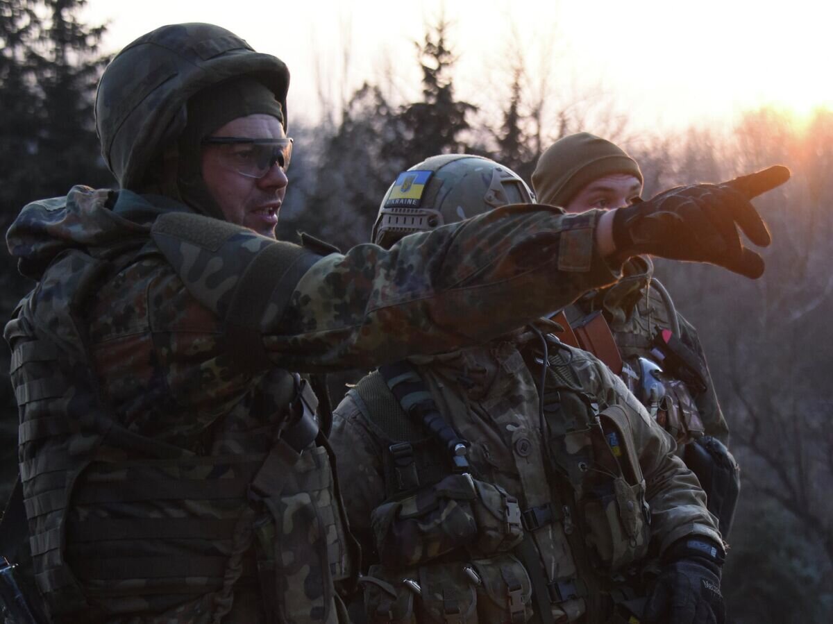    Бойцы батальона "Азов" на базе в городе Широкино, Украина© AP Photo / Mstyslav Chernov