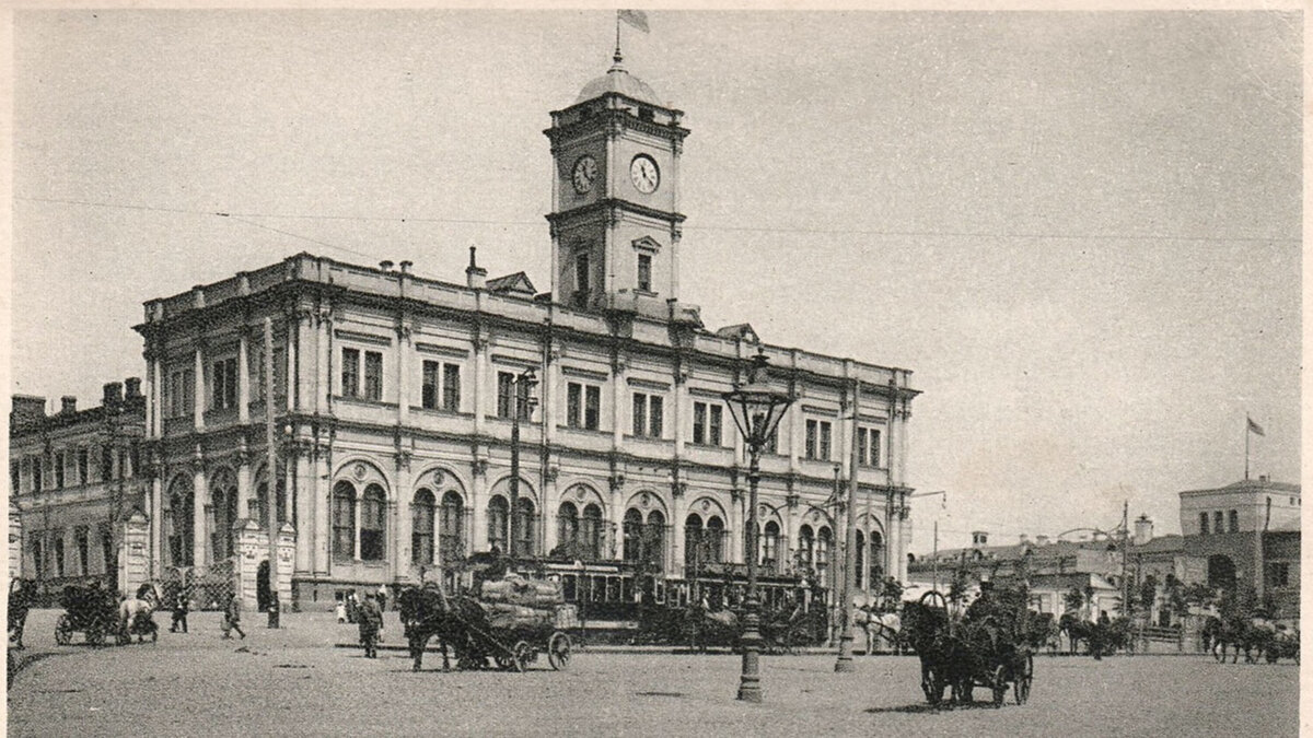 Ленинградский вокзал 