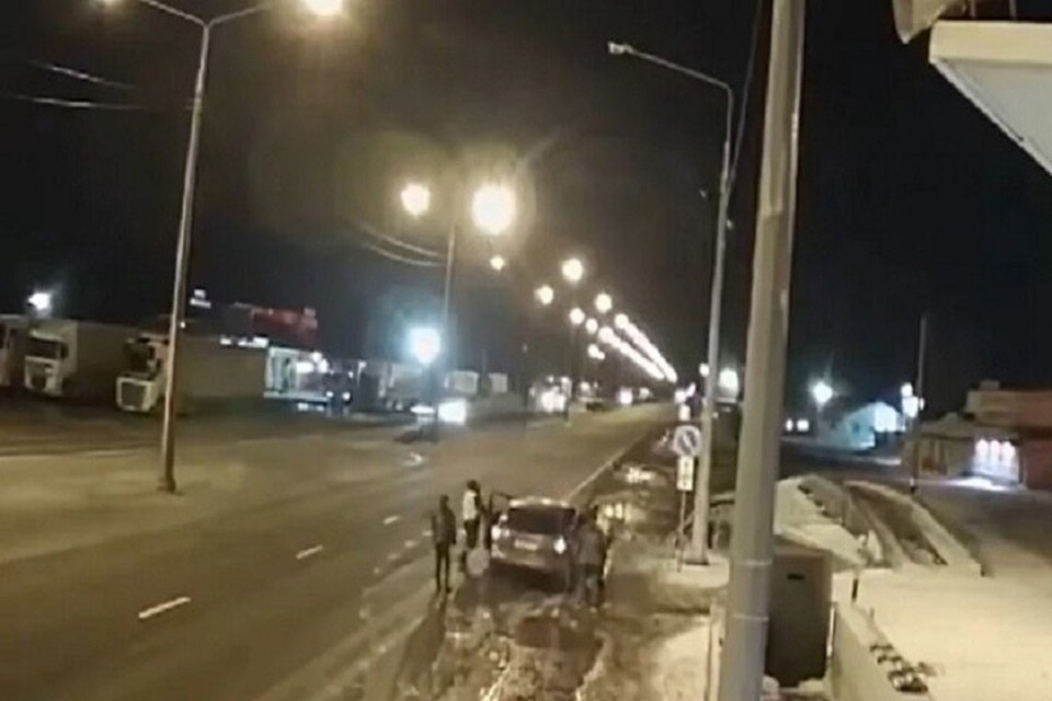     Задержание водителя иномарки и его пассажира прошло в стиле остросюжетного боевика  ГУ МВД России по Самарской области