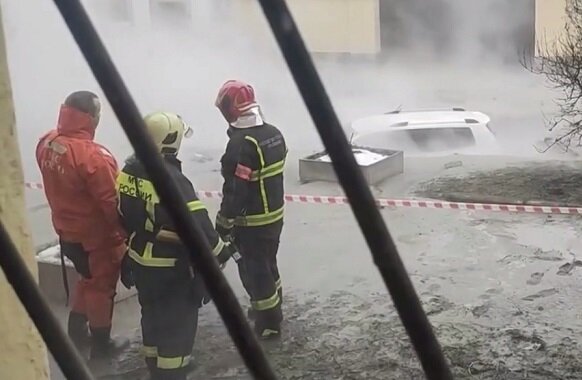 Спб провалилась машина