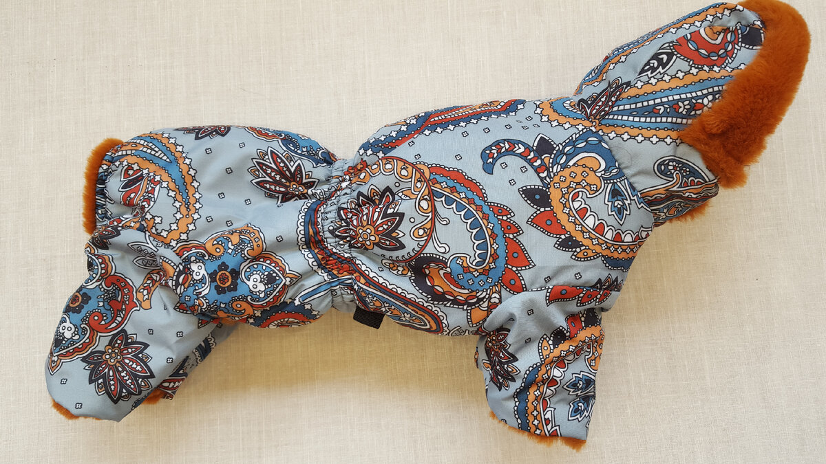 Комбинезон зимний для мелкой собаки