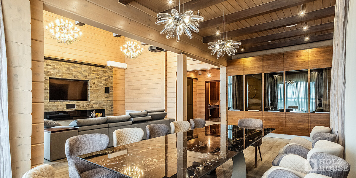 Гостиная-столовая в доме из клееного бруса по проекту "Венеция"