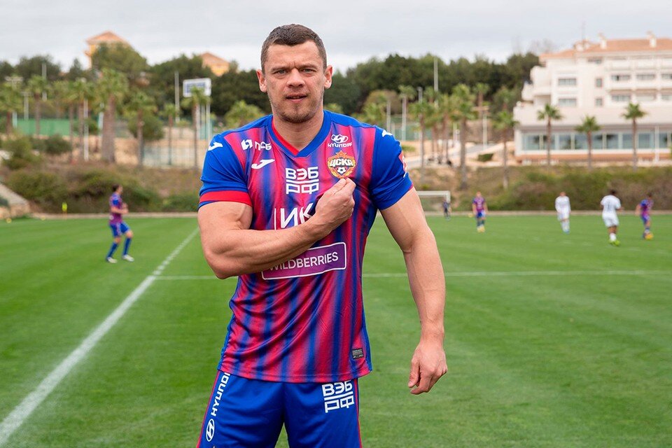     Спортсмен из Петербурга не первый раз берет «тяжелые» вершины. Фото: СОЦСЕТИ