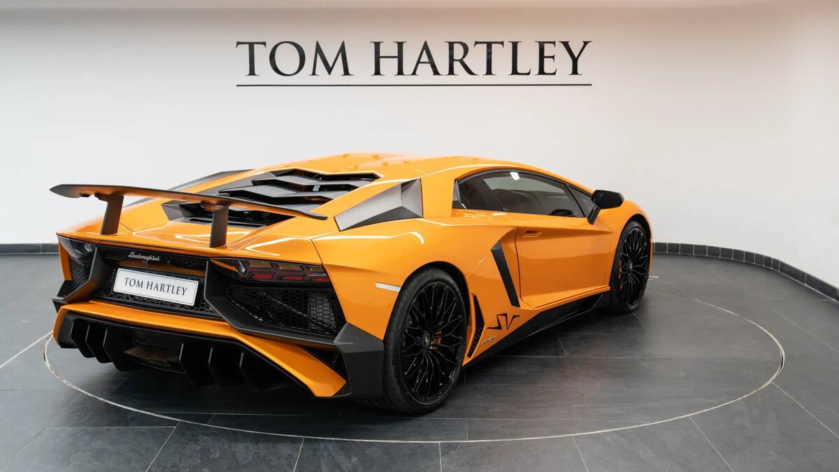 2016/16 Lamborghini Avemtador LP 750-4 SuperVeloce
Фото с сайта tomhartley.com