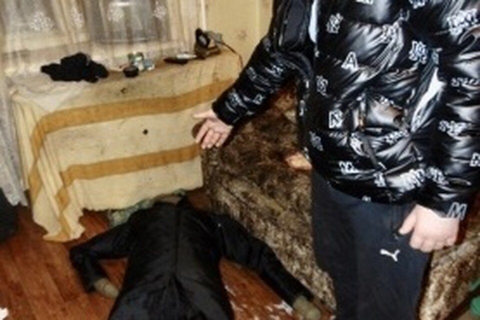     Во время застолья липчанин до смерти избил соседа  СУ СК РФ по Липецкой области