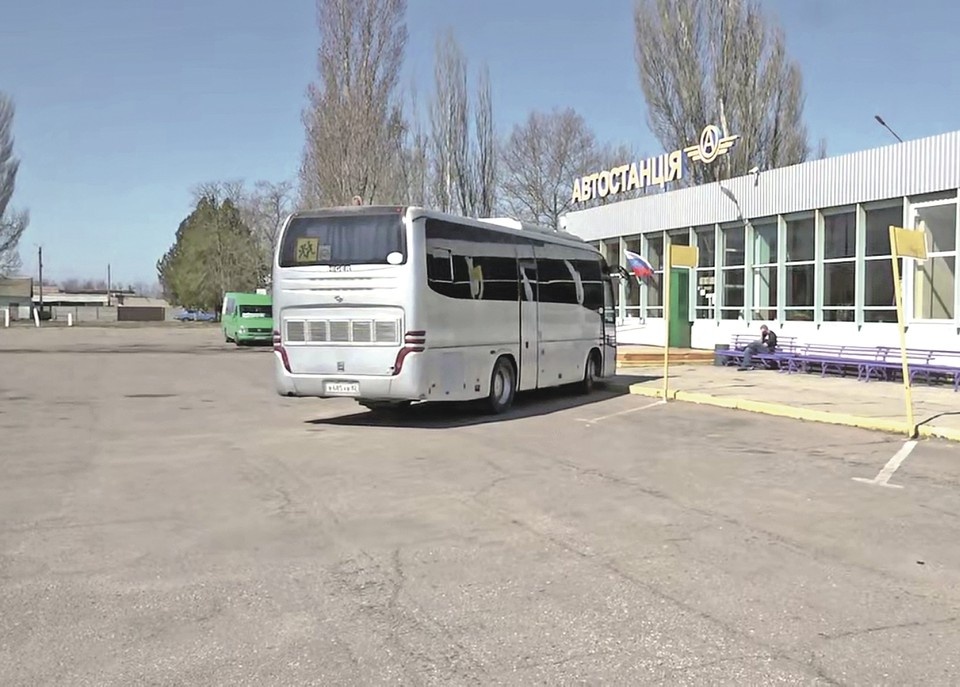     Приобрести билеты можно в кассах автовокзала, а цена демократичная - 1300 рублей. Фото: Таврия. Новости