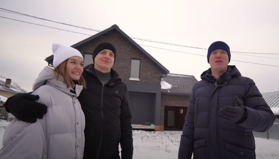 Счастливые обладатели дома мечты 一 Альберт и Карина. В ИНБРИГ каждый этап строительства дома принимается независимым техническим надзором