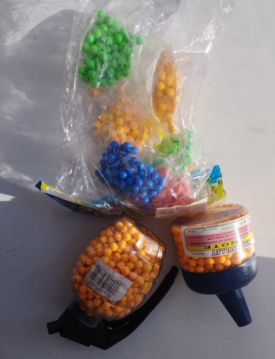 Изъятые мною недавно боеприпасы. Дети могли устроить неплохую перестрелку.