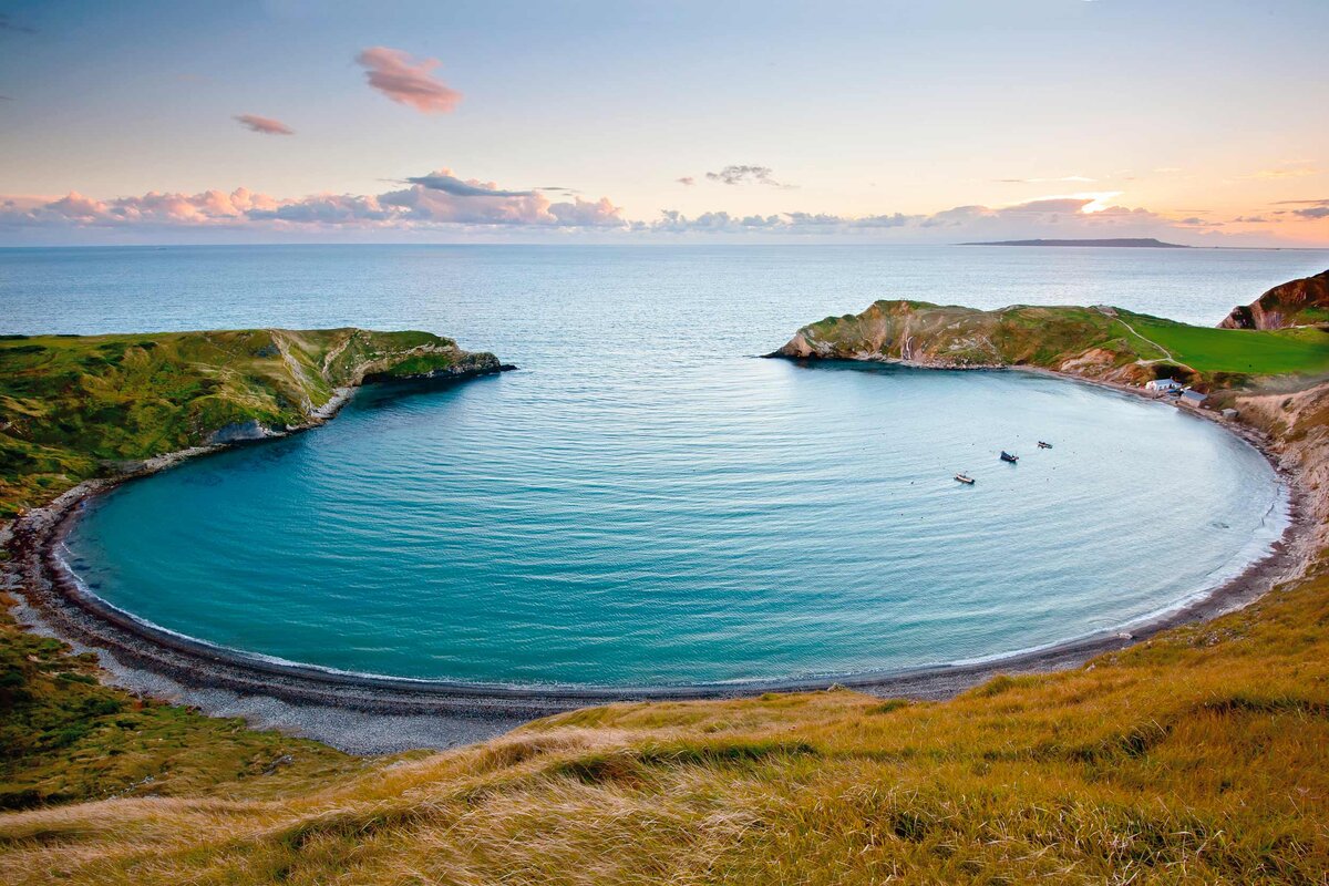 More self cove. Бухта лулворт Англия. Юрское побережье, Англия (Jurassic Coast). Дорсет Англия побережье. Южный Дорсет Англия.