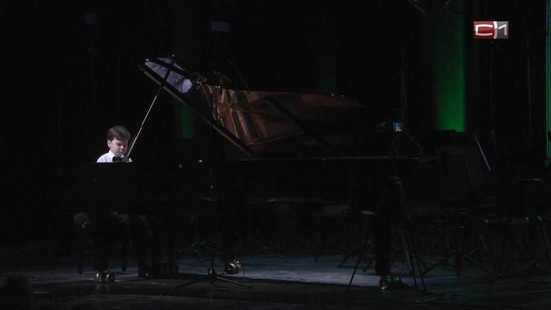    В Сургутской филармонии торжественно открыли фестиваль «Зеленый шум»