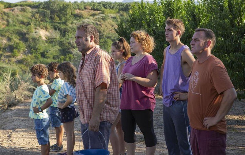 Кадр из фильма «Земля Алькаррас», реж. Карла Симон, Соня Кастело