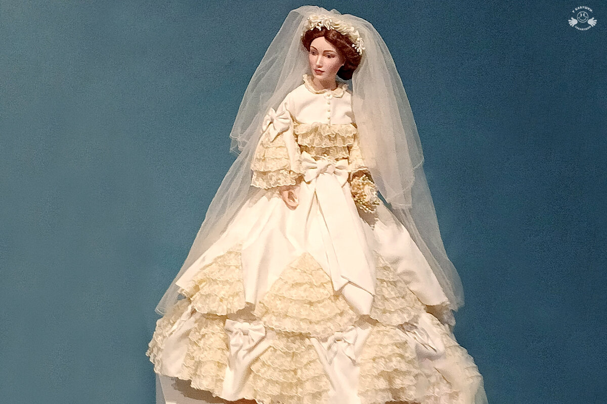 Невеста викторианской эпохи. Фирма "Франклин Минт 1989 г. Фарфор (фото автора)